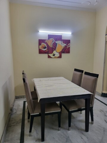 Bedroom in 3 BHK Builder Floor at DLF Atria, Dlf Phase ii – for Rent
