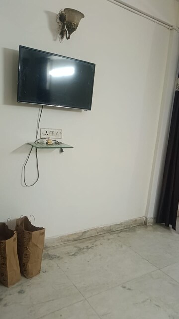 Room in 2 BHK Builder Floor at Malviya Nagar – for Rent