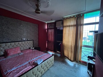 Bedroom in 2 BHK Builder Floor at Malviya Nagar – for Rent