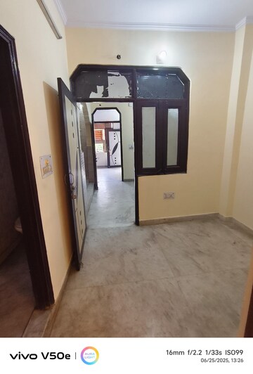 Room in 2 BHK Builder Floor at Tagore Garden – for Rent