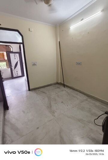 Room in 2 BHK Builder Floor at Tagore Garden – for Rent