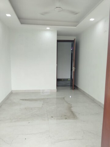 Room in 2 BHK Builder Floor at Malviya Nagar – for Rent