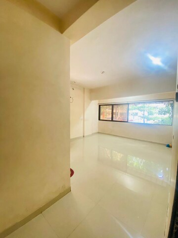 Furnished Amenities in 2 BHK Apartment at Kandivali East – for Rent