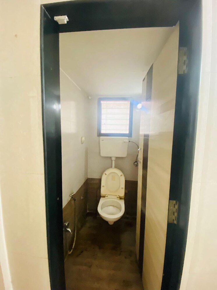 Bathroom, kandivali east 2 Bedroom 605 Sq.Ft. Apartment In Kandivali East Mumbai 8875748