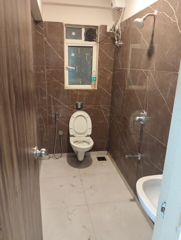 Attached Bathroom in 2 BHK Apartment at Pant Nagar – for Rent