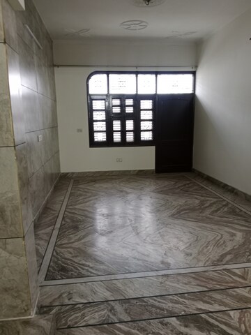 3.5 BHK Builder Floor For Rent in Sector 13