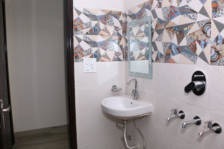 Bathroom, rajouri garden 2 Bedroom 160 Sq.Yd. Builder Floor In Rajouri Garden Delhi 8875871