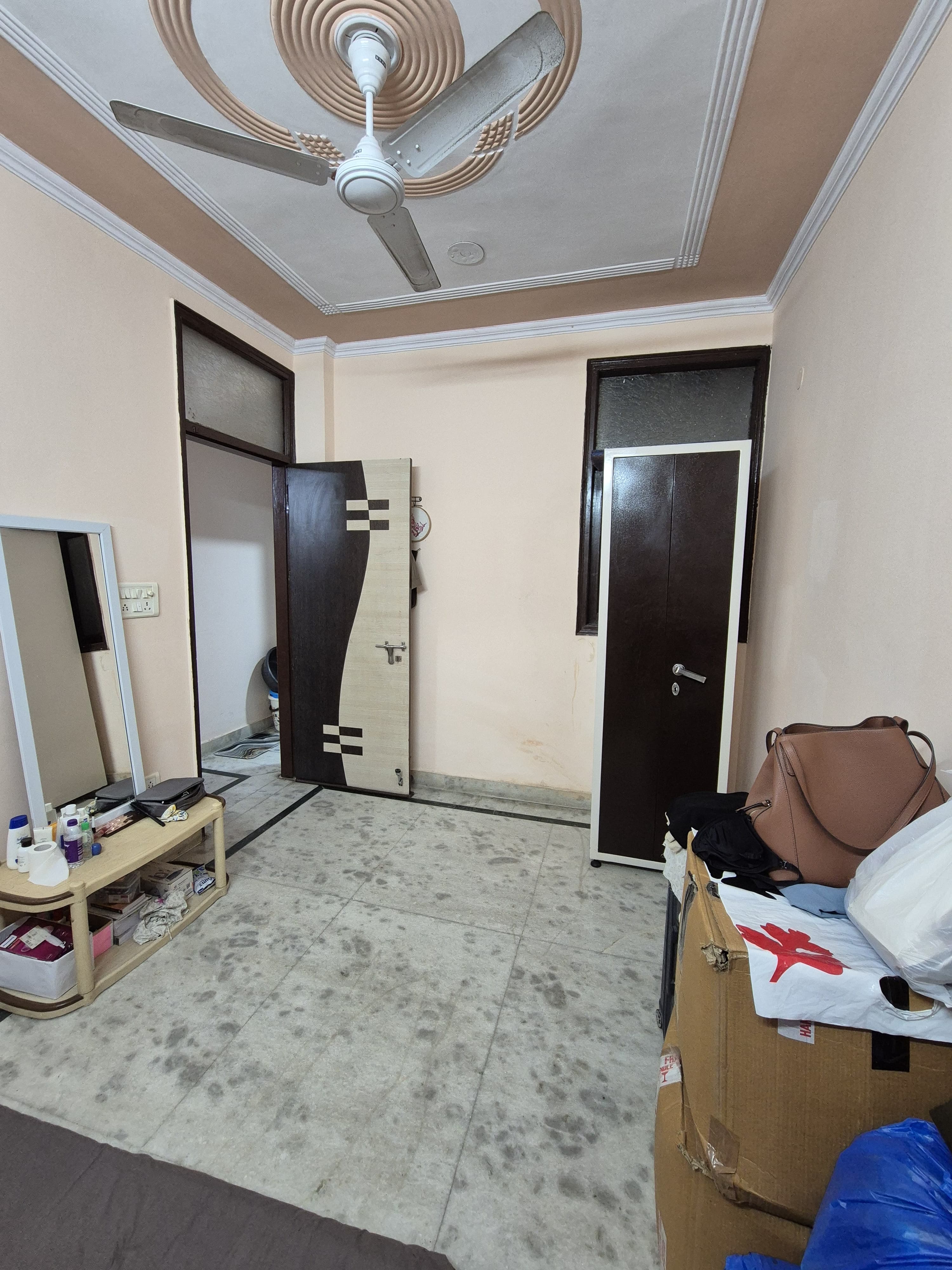 1 BHK Builder Floor For Rent in Govindpuri