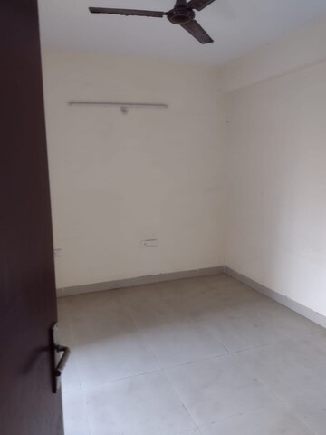 Room in 3 BHK Apartment at Galaxy North Avenue ll, Gaur City 2 – for Sale