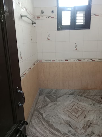 Room in 3.5 BHK Builder Floor at Sector 13 – for Rent