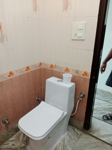 Bathroom in 3.5 BHK Builder Floor at Sector 13 – for Rent