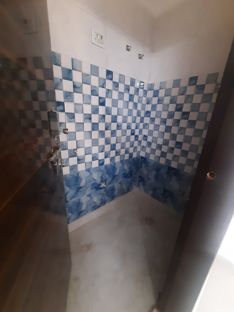 Attached Bathroom, ankur vihar 2 Bedroom 600 Sq.Ft. Builder Floor In Ankur Vihar Delhi 8875905