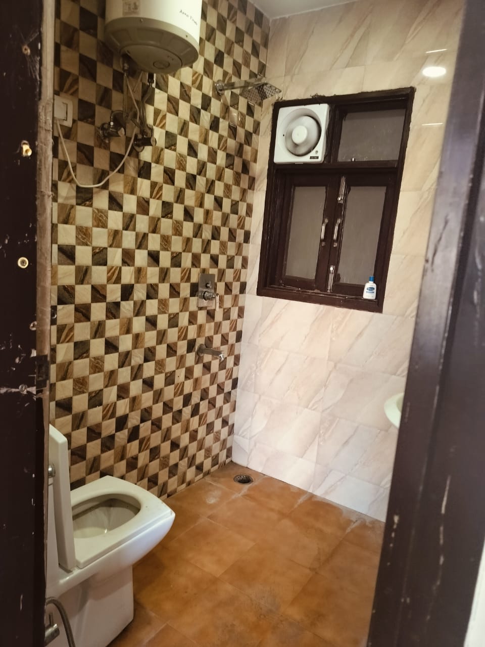 1 RkBuilder Floor For Rent in Neb Sarai