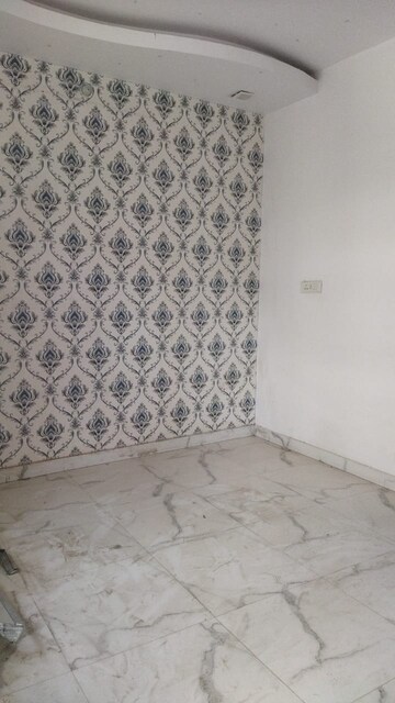 Room in 2 BHK Independent House at Vishesh Khand, Gomti Nagar – for Rent