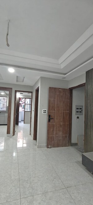 Building Lobby in 3 BHK Builder Floor at Soha Neal City, Sector 98 – for Sale