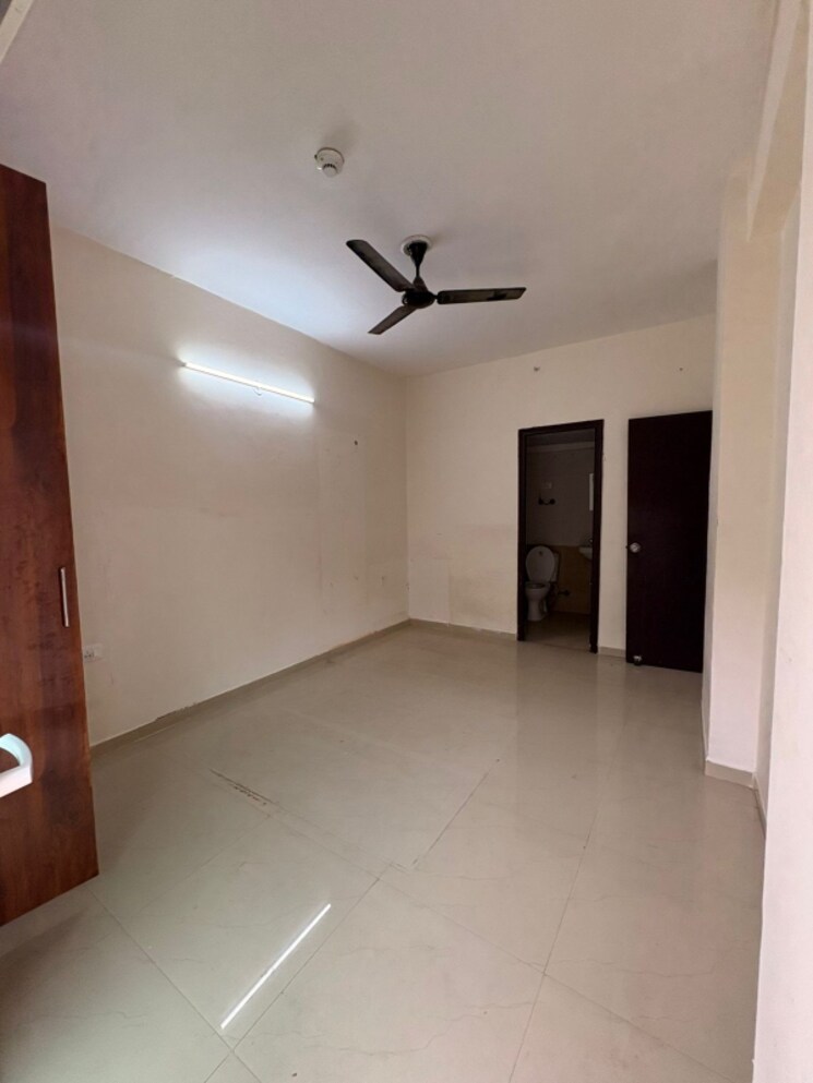 Room, windsor-paradise-2 3 Bedroom 1295 Sq.Ft. Apartment In Raj Nagar Extension Ghaziabad 8876043