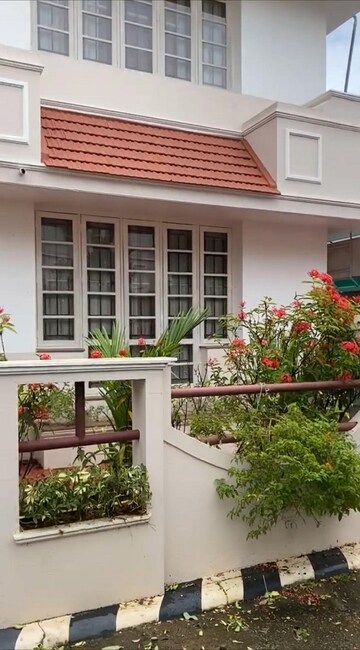 Balcony in 4 BHK Independent House at Chembukkavu – for Sale