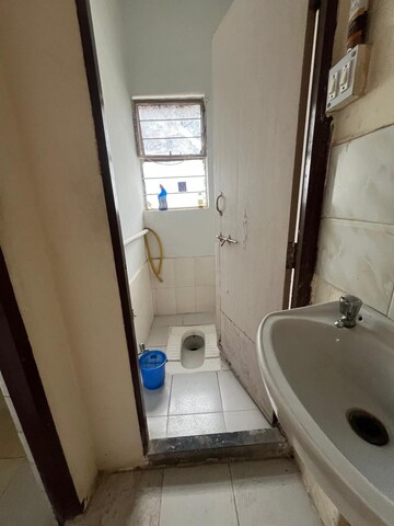 Bathroom in 1 BHK Apartment at R.M Heights, Kothrud – for Rent