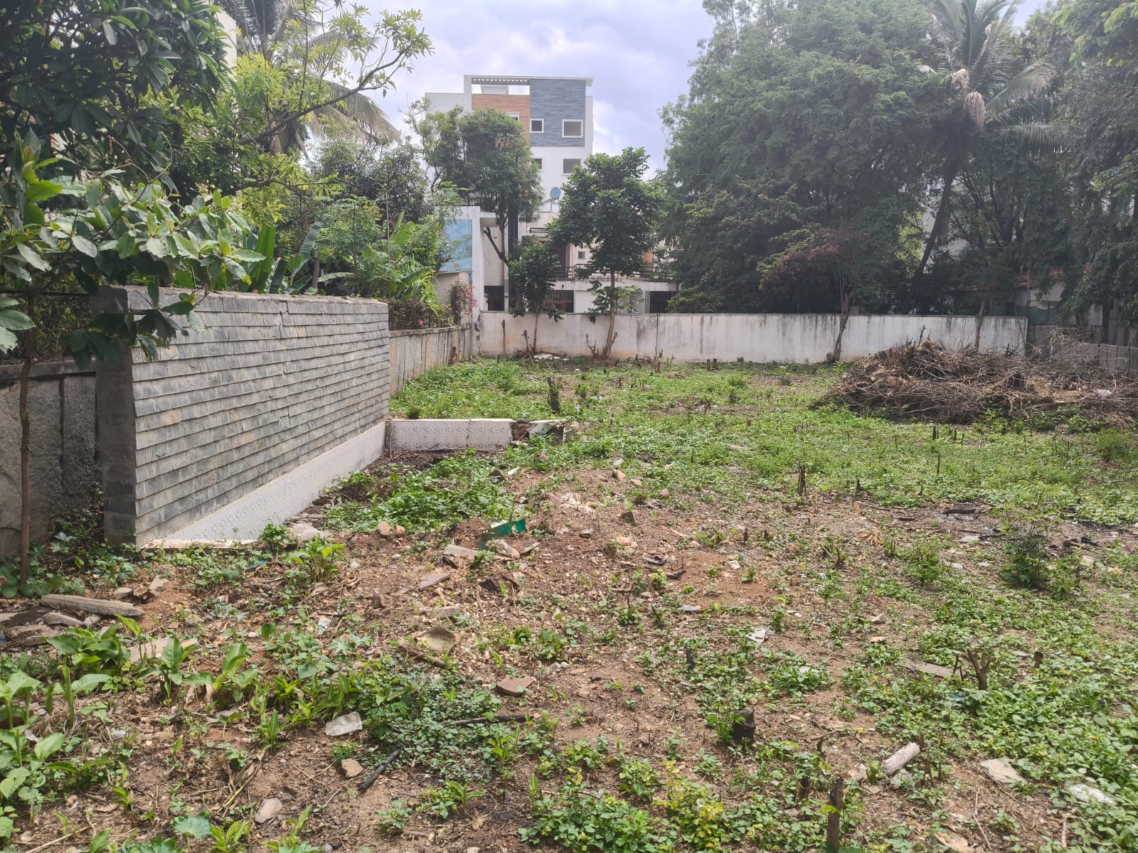 Land For Sale in Chamrajpet