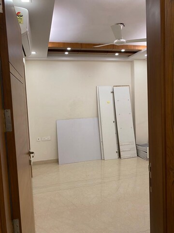 Room in 3 BHK Apartment at Boutique Residential Apartments A-10, Gulmohar Park – for Rent
