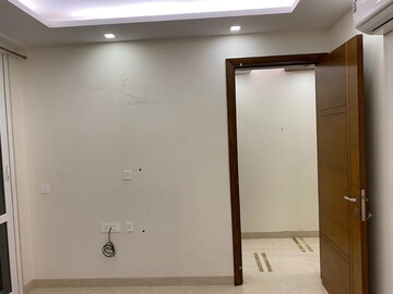 Room in 3 BHK Apartment at Boutique Residential Apartments A-10, Gulmohar Park – for Rent