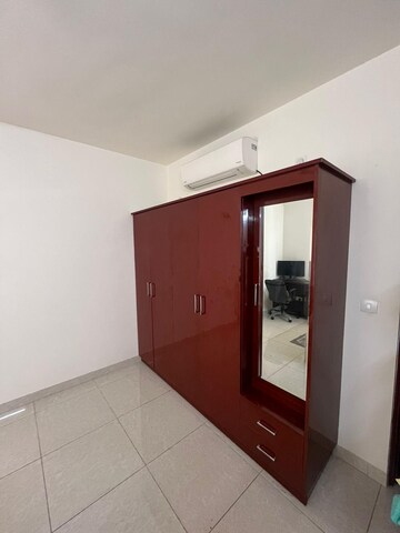 Room in 3.5 BHK Apartment at Prestige High Fields, Gachibowli – for Rent