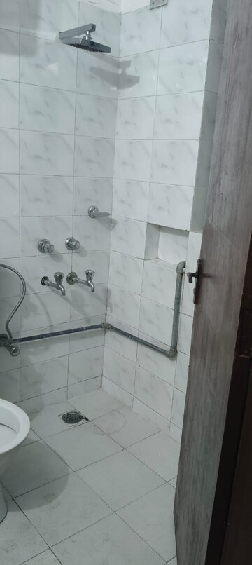 Bathroom in 3 BHK Builder Floor at DLF Atria, Dlf Phase ii – for Rent