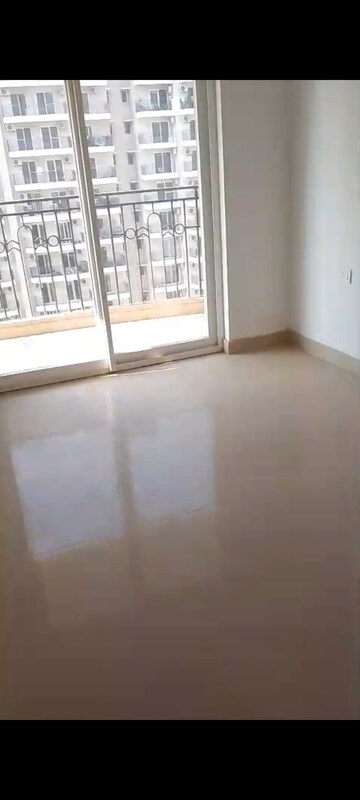 Room in 3 BHK Apartment at ATS Nobility, Sector 4 Greater Noida – for Sale