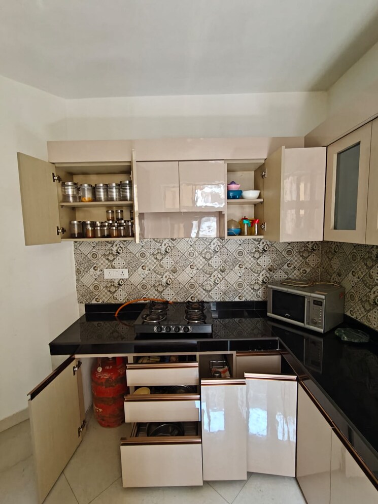 Kitchen, gomti nagar 2 Bedroom 1350 Sq.Ft. Apartment In Gomti Nagar Lucknow 8876375