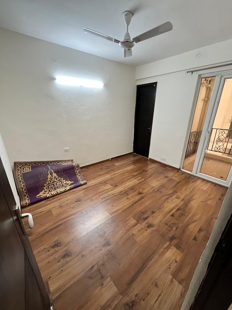 Bedroom, signature-global-park-4-and-5 3 Bedroom 1120 Sq.Ft. Builder Floor In Sohna Sector 36 Gurgaon 8876456