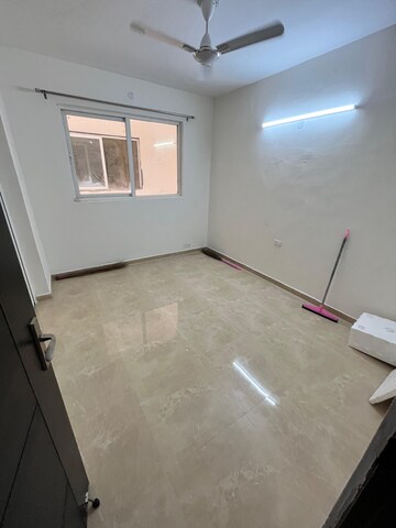 Room in 3 BHK Builder Floor at Signature Global Park 4 and 5, Sohna Sector 36 – for Rent