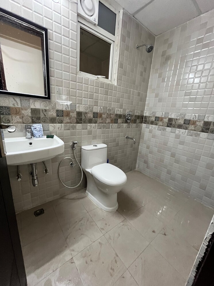 Kitchen, signature-global-park-4-and-5 3 Bedroom 1120 Sq.Ft. Builder Floor In Sohna Sector 36 Gurgaon 8876456