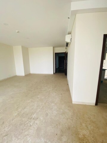 Room in 3 BHK Apartment at Experion Windchants, Sector 112 – for Rent