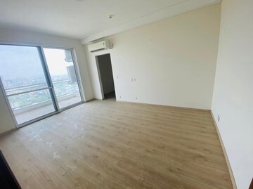 Room in 3 BHK Apartment at Experion Windchants, Sector 112 – for Rent