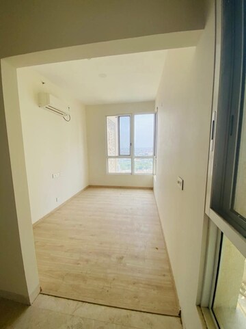 Room in 3 BHK Apartment at Experion Windchants, Sector 112 – for Rent