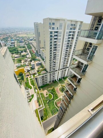 Master Plan in 3 BHK Apartment at Experion Windchants, Sector 112 – for Rent