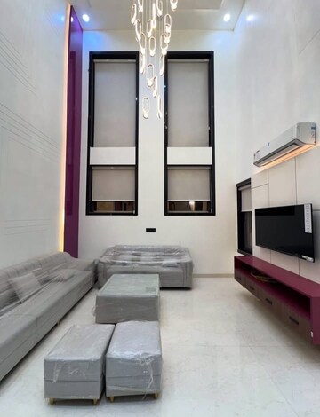 Room in 2.5 BHK Builder Floor at Sector 30 – for Sale