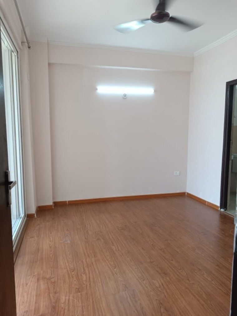 Room, amrapali-golf-homes 2 Bedroom 835 Sq.Ft. Apartment In Sector 4 Greater Noida Greater Noida 8876664