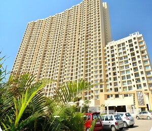 3 BHK Apartment For Sale in Rustomjee Urbania, Thane West