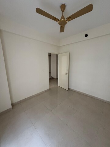 Room in 2 BHK Apartment at Signature The Millennia 2, Sector 37d – for Rent