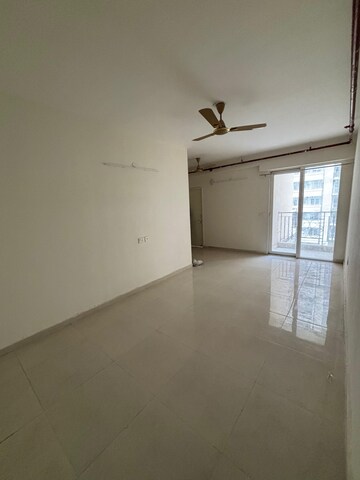 Room in 2 BHK Apartment at Signature The Millennia 2, Sector 37d – for Rent
