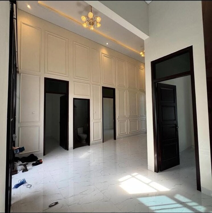 Room, sector 20 3 Bedroom 2700 Sq.Ft. Builder Floor In Sector 20 Faridabad 8876652