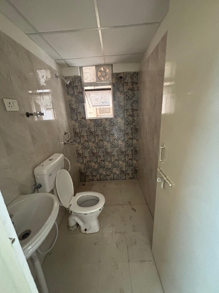 Bathroom, signature-the-millennia-2 2 Bedroom 603 Sq.Ft. Apartment In Sector 37d Gurgaon 8876680