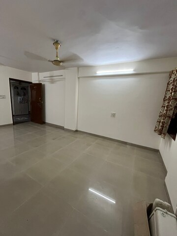 Room in 2 BHK Apartment at Raj Precious Residency, Kamothe – for Rent