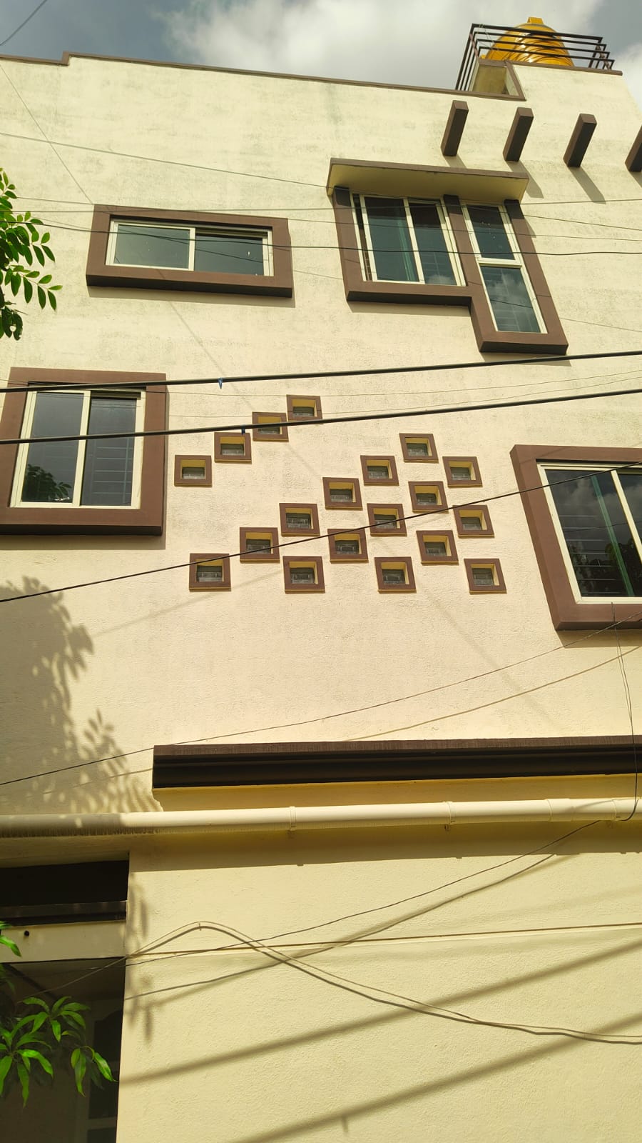 4 BHK Independent House For Sale in  Independent House 1500sf