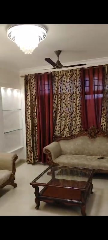 Living Room in 4 BHK Apartment at Sector 21c – for Rent