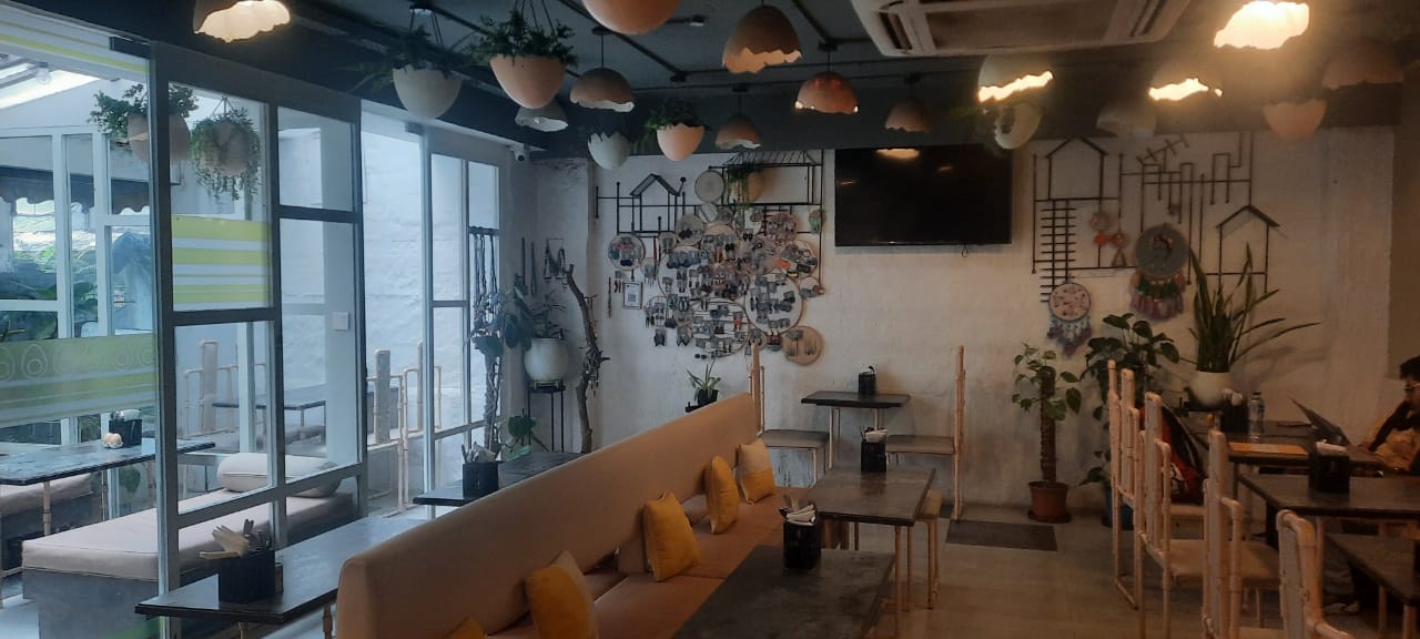 Showroom For Rent in Southern Avenue