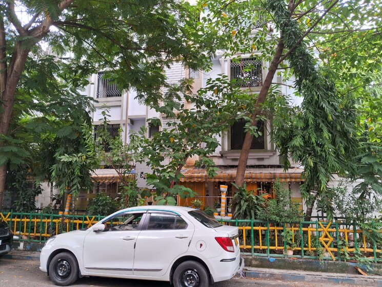 Exterior View, southern avenue Commercial Showroom 2000 Sq.Ft. In Southern Avenue Kolkata 8876737