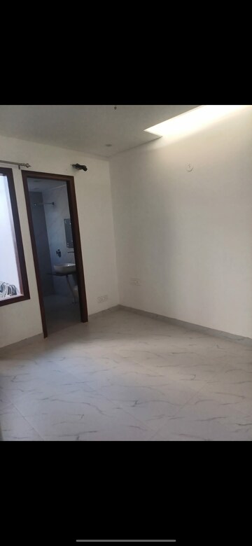 Room in 4 BHK Independent House at Sector 88 – for Sale