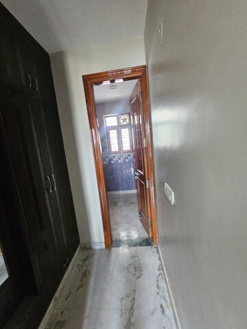 Furnished Amenities in 4 BHK Builder Floor at Sector 9a – for Rent
